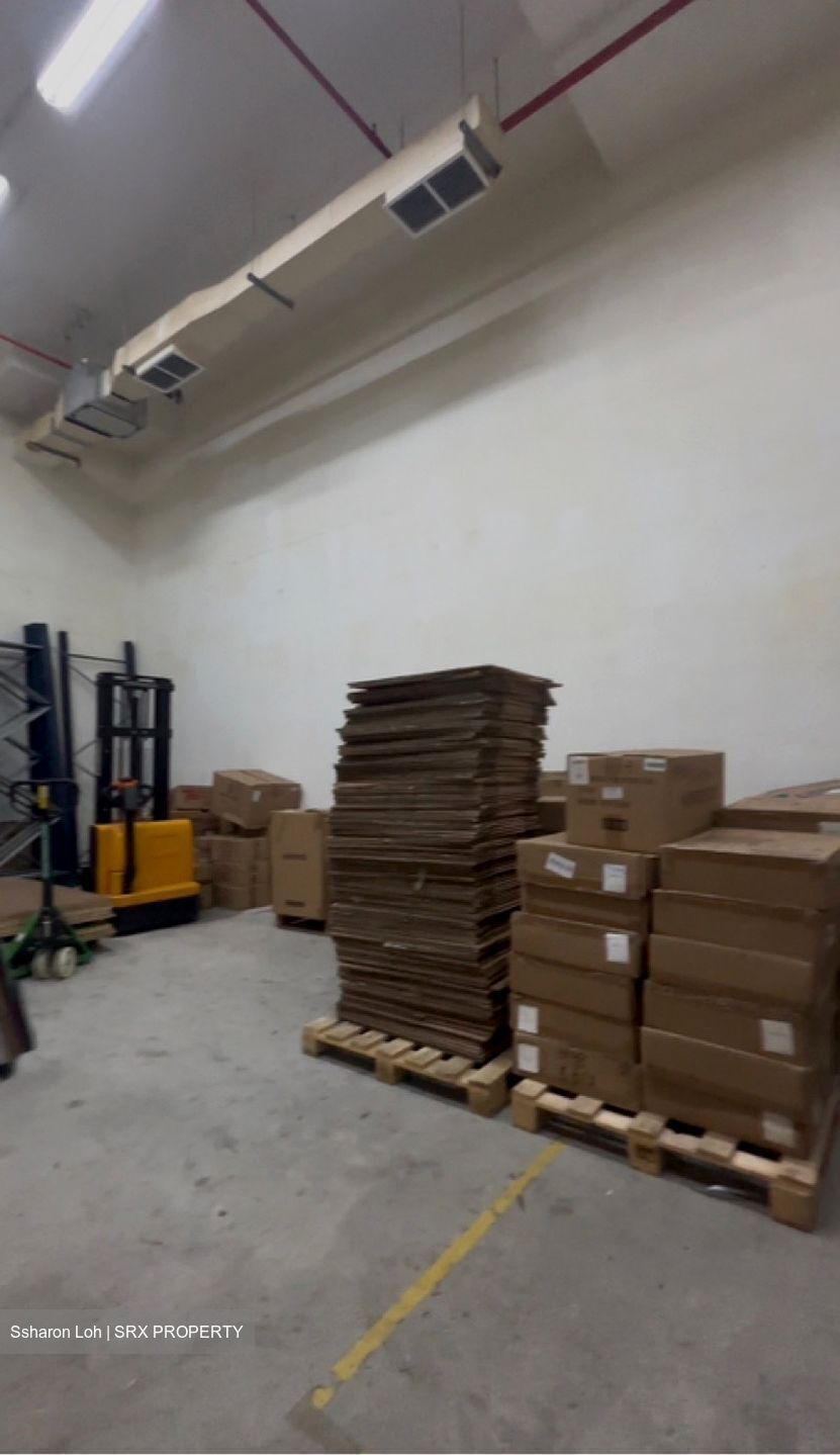 Oxley Bizhub (D14), Warehouse #576216571